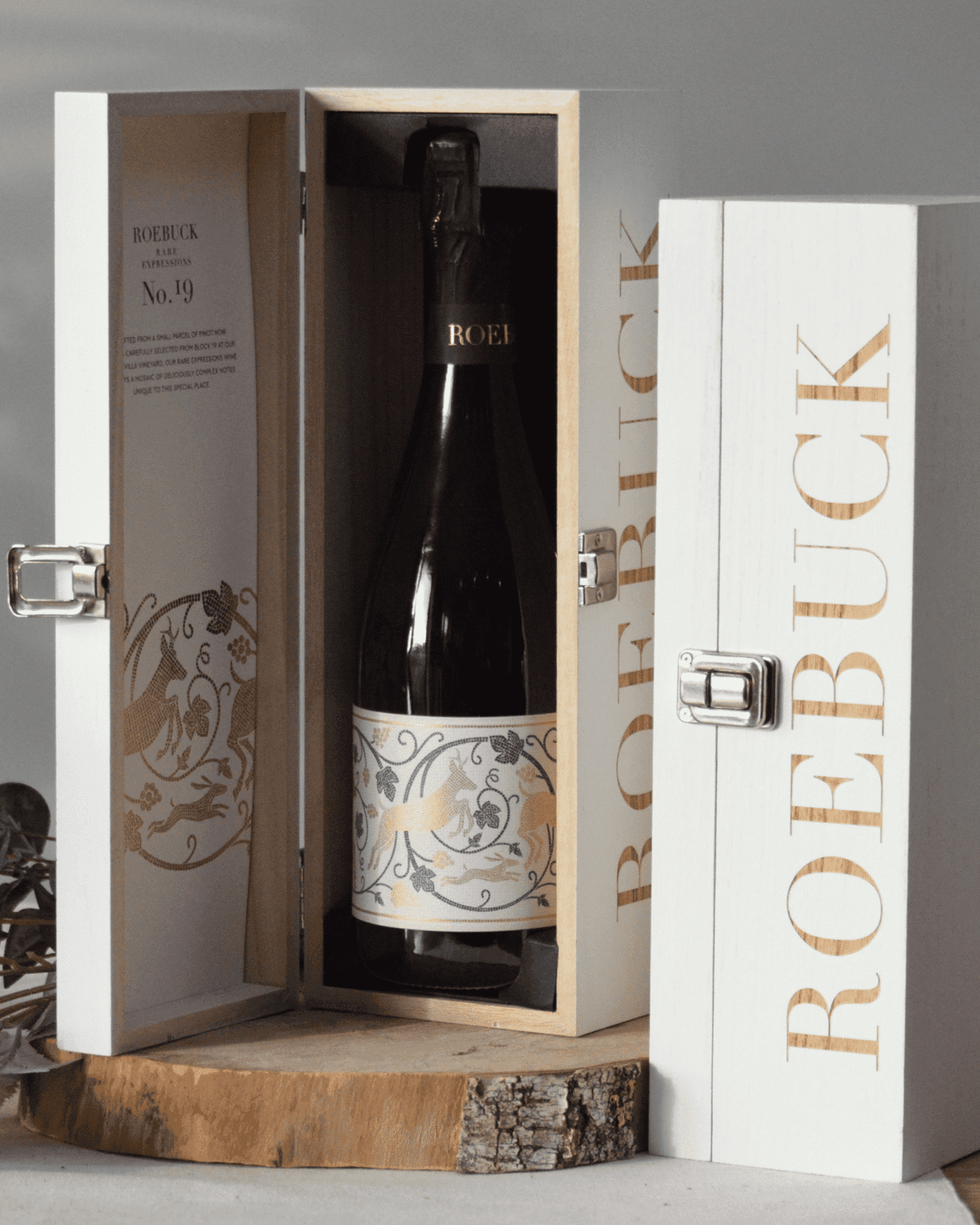 ClassicCuvee2020Hero-giftbox